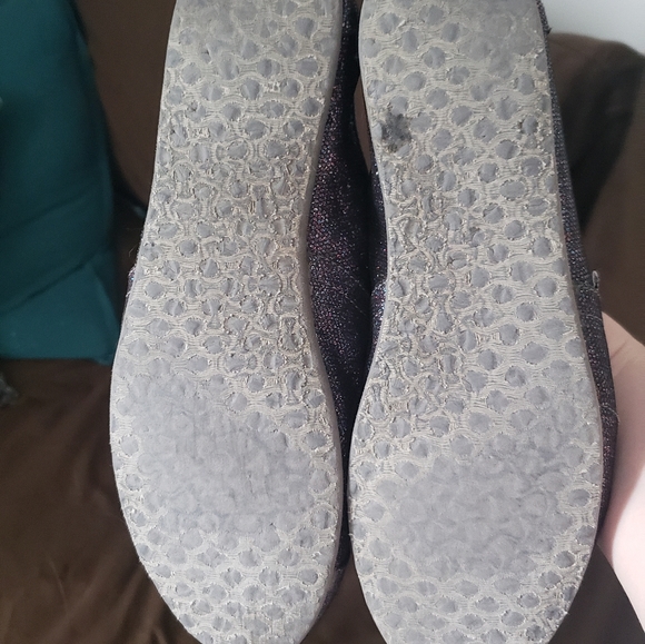 TOMS shoes metallic 8.5 - Picture 4 of 4